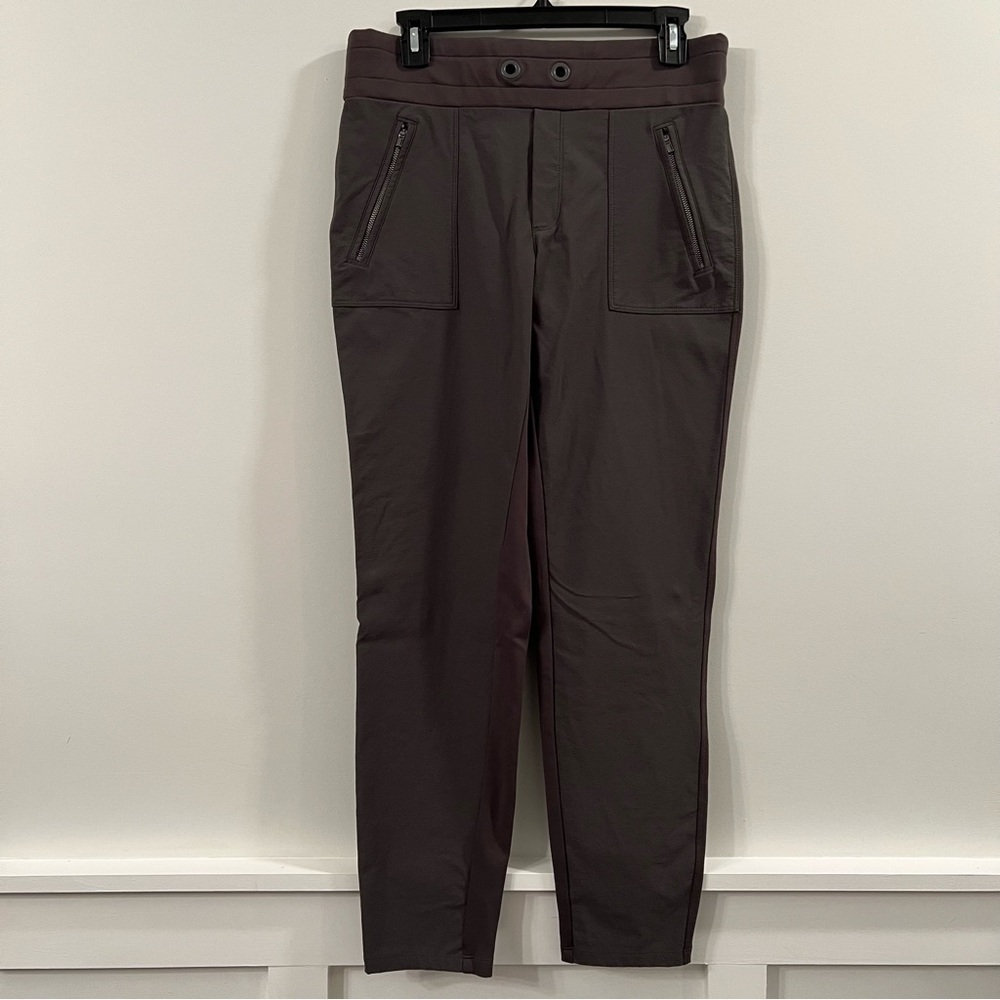 Women’s Athleta dark gray pull on pants size 10
